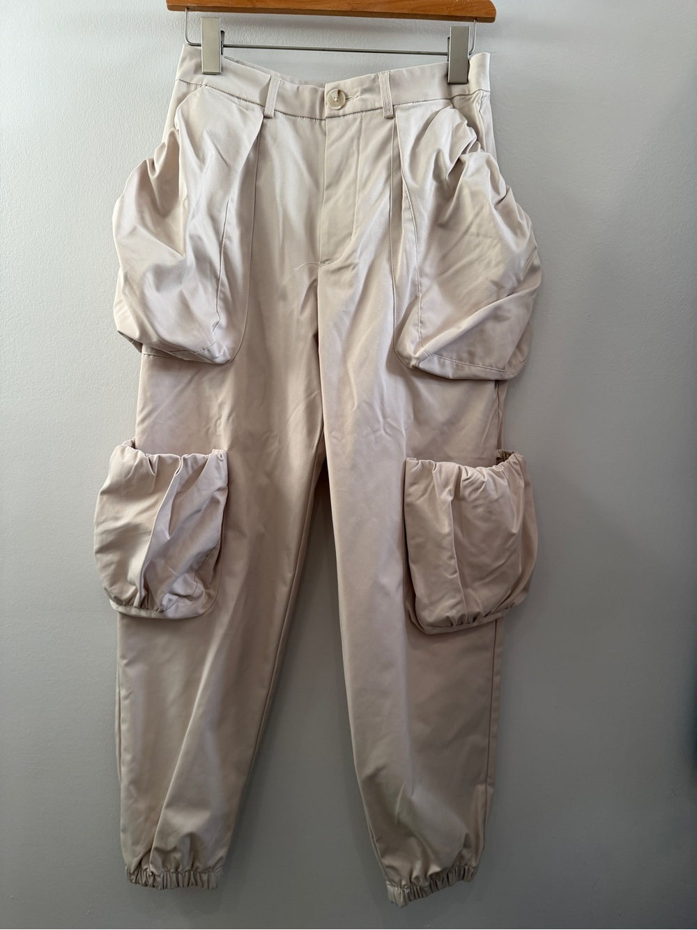 Forever 21 Light Beige Pants with pockets